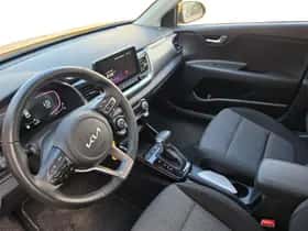 Kia Stonic (2024) thumbnail 9