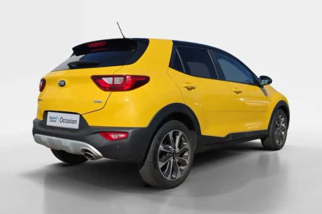 Kia Stonic (2018) thumbnail 4