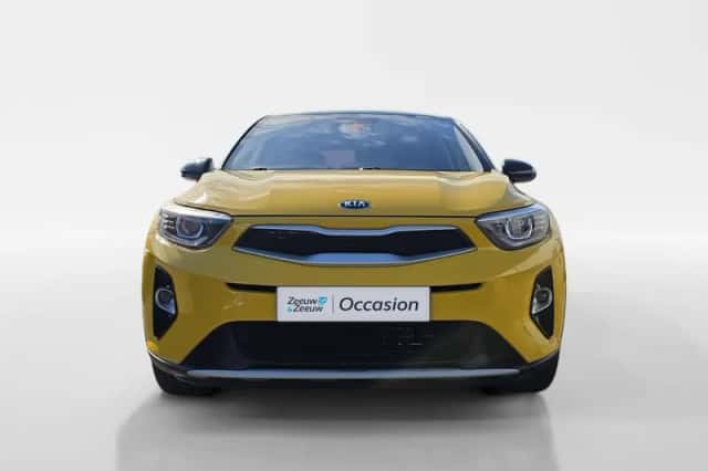 Kia Stonic (2018) thumbnail 7