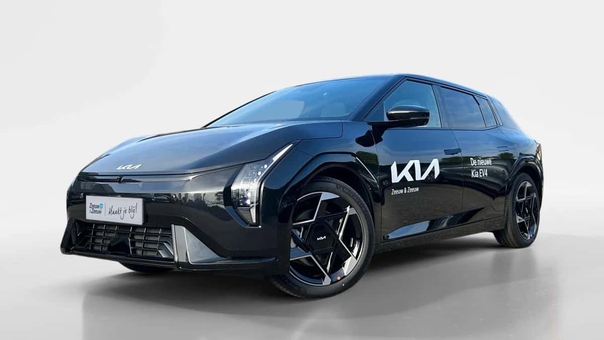 Kia EV4 (2025) — foto 1
