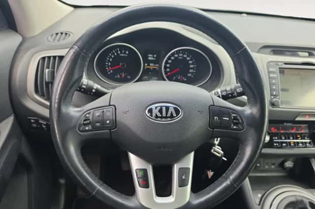 Kia Sportage (2015) thumbnail 12