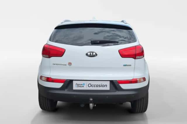 Kia Sportage (2015) thumbnail 3