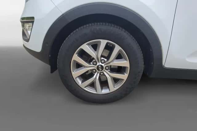 Kia Sportage (2015) thumbnail 23