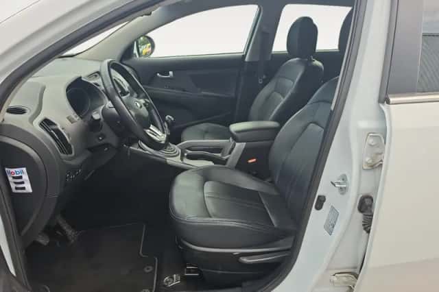 Kia Sportage (2015) thumbnail 7