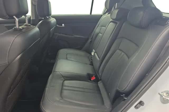 Kia Sportage (2015) thumbnail 8