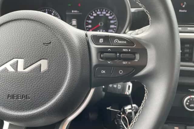 Kia Picanto (2024) thumbnail 16