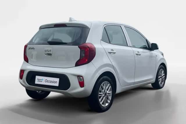 Kia Picanto (2024) thumbnail 5