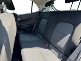 Kia Picanto (2025) thumbnail 9