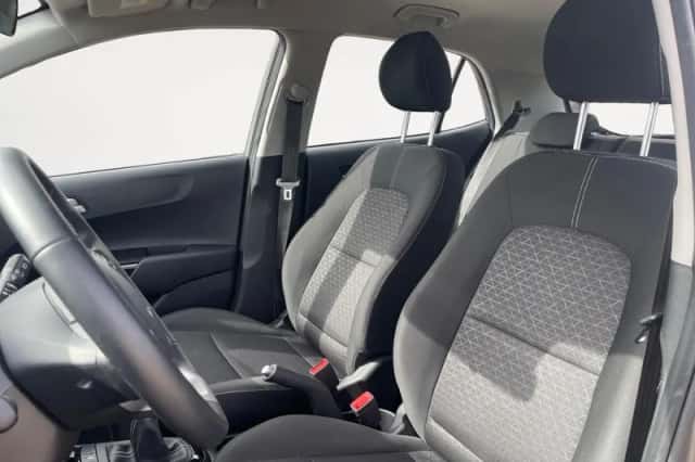 Kia Picanto (2023) thumbnail 9