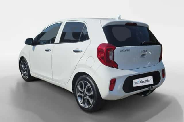 Kia Picanto (2023) thumbnail 2