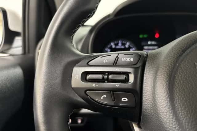 Kia Picanto (2023) thumbnail 16