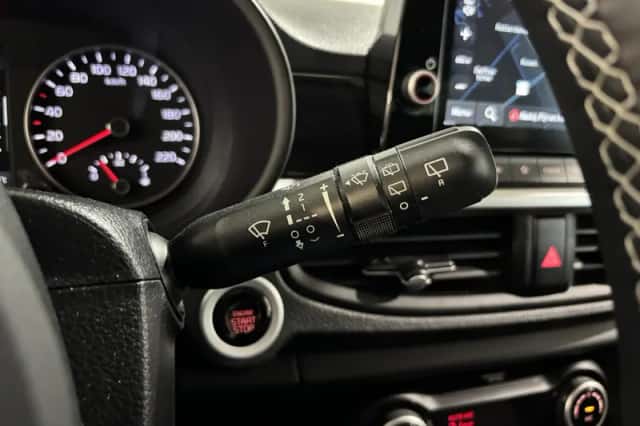 Kia Picanto (2023) thumbnail 18
