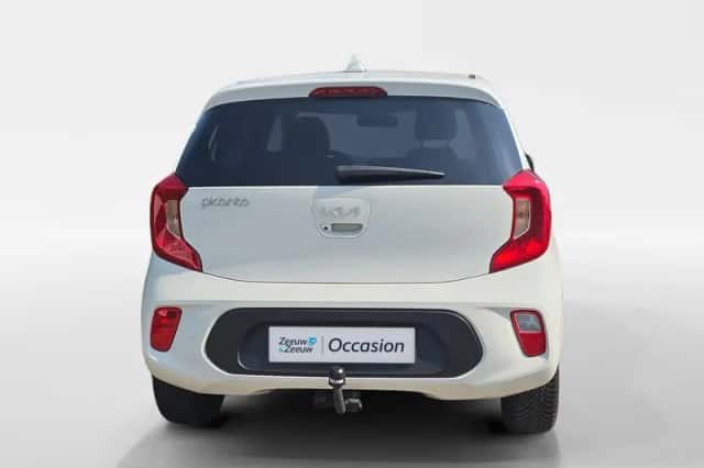 Kia Picanto (2023) thumbnail 3