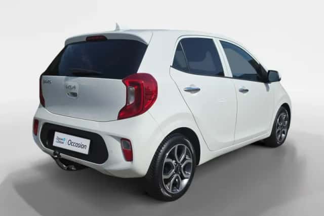 Kia Picanto (2023) thumbnail 4