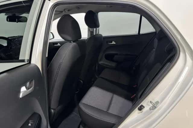 Kia Picanto (2023) thumbnail 10