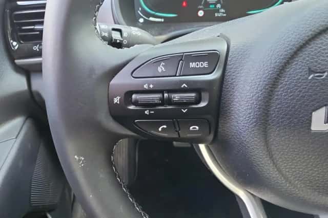 Kia Stonic (2025) thumbnail 11