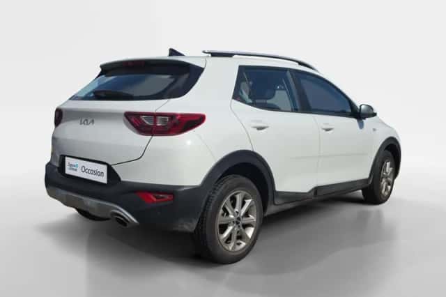 Kia Stonic (2025) thumbnail 4