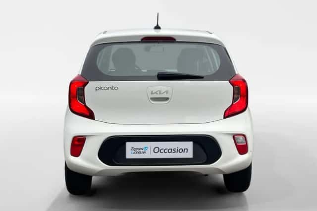 Kia Picanto (2023) thumbnail 4