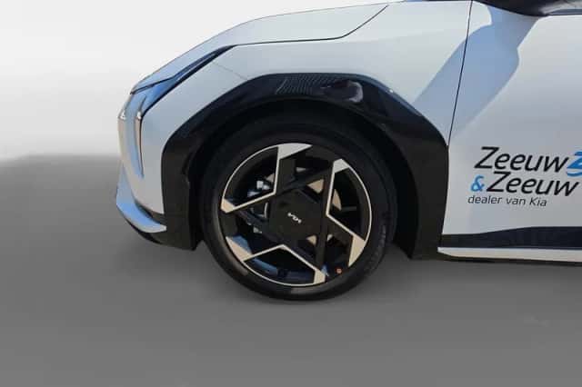 Kia EV4 (2026) thumbnail 24