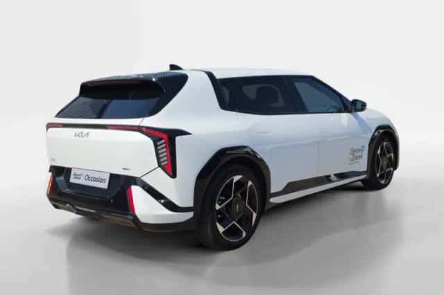 Kia EV4 (2026) thumbnail 4