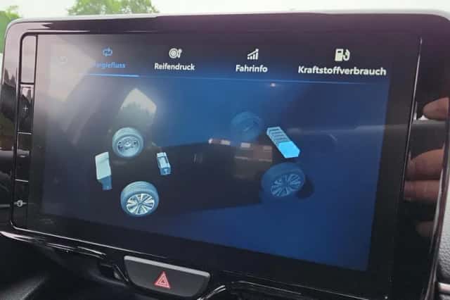 Toyota Yaris Cross (2025) thumbnail 15
