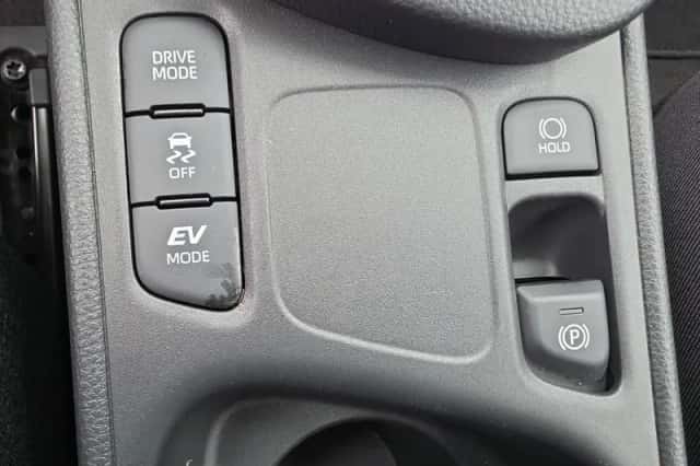 Toyota Yaris Cross (2025) thumbnail 24