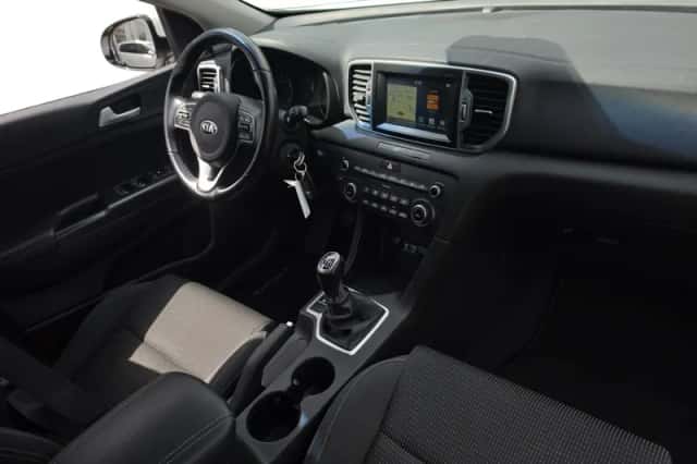 Kia Sportage (2017) thumbnail 11
