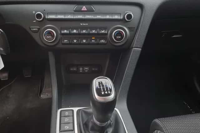 Kia Sportage (2017) thumbnail 17