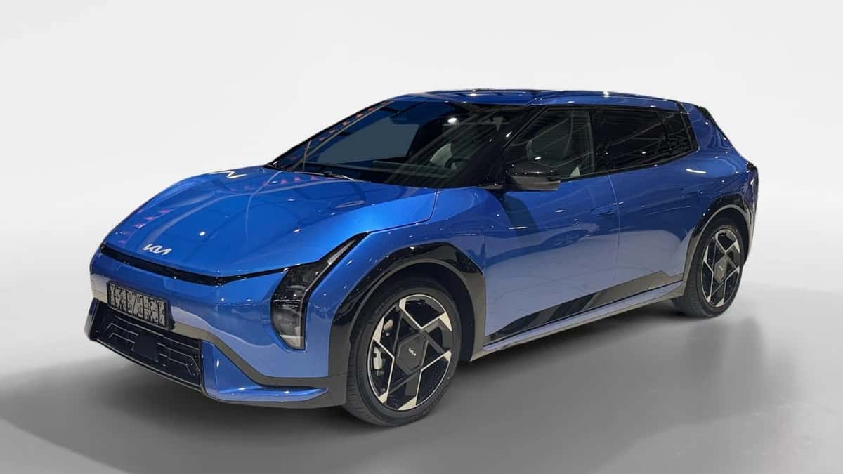 Kia EV4 (2026) — foto 1