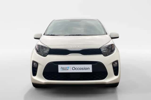 Kia Picanto (2023) thumbnail 2