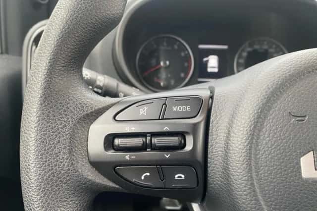 Kia Picanto (2023) thumbnail 11