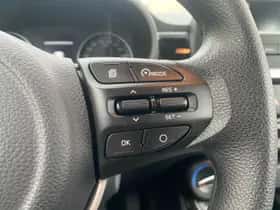 Kia Picanto (2023) thumbnail 12