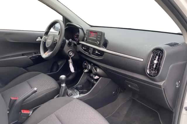 Kia Picanto (2023) thumbnail 17