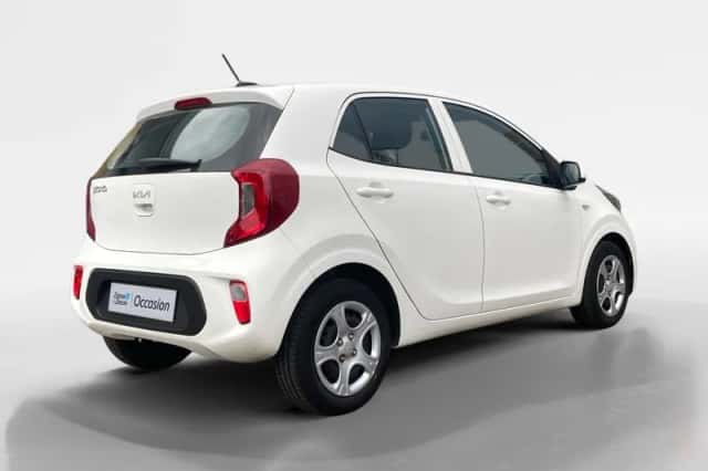 Kia Picanto (2023) thumbnail 5