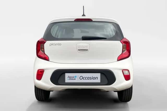 Kia Picanto (2023) thumbnail 6
