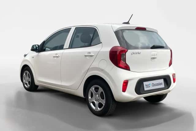 Kia Picanto (2023) thumbnail 7