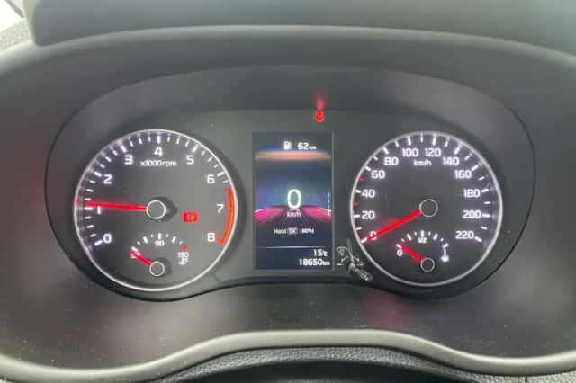 Kia Picanto (2023) thumbnail 9