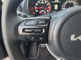 Kia Picanto (2022) thumbnail 15