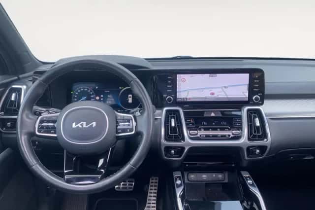 Kia Sorento (2022) thumbnail 12