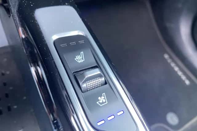 Kia Sorento (2022) thumbnail 26