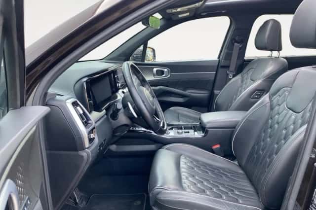Kia Sorento (2022) thumbnail 8