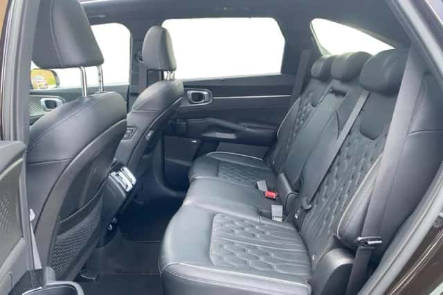 Kia Sorento (2022) thumbnail 9