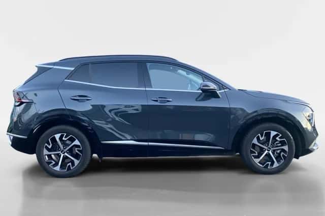 Kia Sportage (2023) thumbnail 4