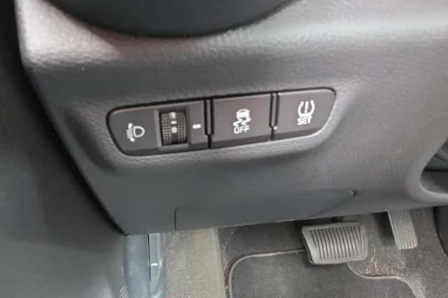 Kia Picanto (2022) thumbnail 23