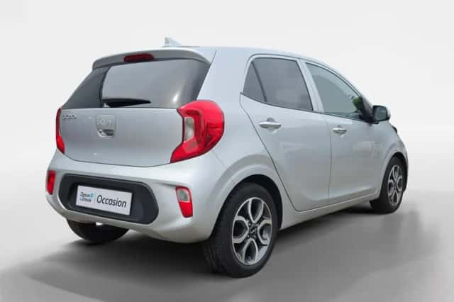 Kia Picanto (2022) thumbnail 4