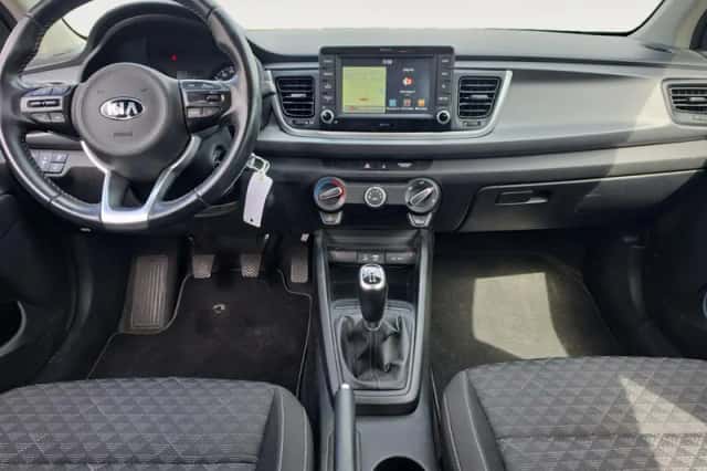 Kia Rio (2017) thumbnail 11