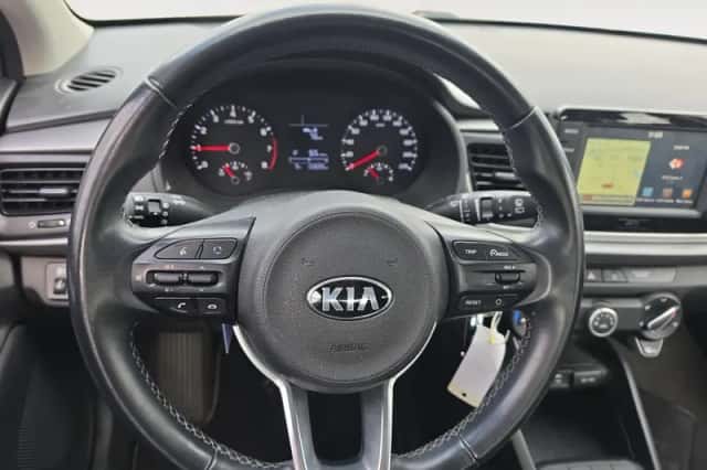 Kia Rio (2017) thumbnail 13