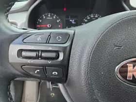 Kia Rio (2017) thumbnail 15