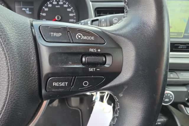Kia Rio (2017) thumbnail 16
