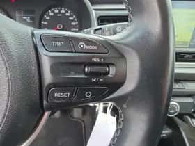 Kia Rio (2017) thumbnail 16